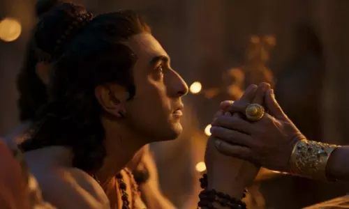 Ramayana: रणबीर कपूर ने भगवान राम के रूप में अपना पहला लुक जारी किया
