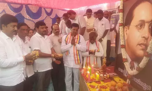 21 फुट ऊंची कांसे की अंबेडकर प्रतिमा: Kolar के लिए एक ऐतिहासिक दिन 21 फुट ऊंची कांसे की अंबेडकर प्रतिमा: Kolar के लिए एक ऐतिहासिक दिन