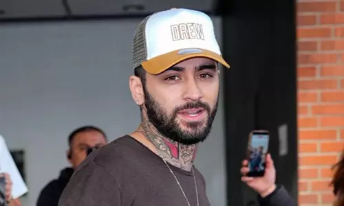 Zayn Malik ने बताया कि कैसे बेटी खाई उनके म्यूज़िक को प्रभावित करती है और उसकी रेटिंग करती Zayn Malik ने बताया कि कैसे बेटी खाई उनके म्यूज़िक को प्रभावित करती है और उसकी रेटिंग करती