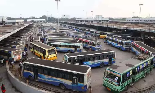 छुट्टियों में भीड़: Chennai से चलेंगी 1,194 स्पेशल बसें छुट्टियों में भीड़: Chennai से चलेंगी 1,194 स्पेशल बसें