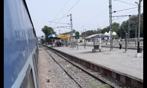Hardoi: लखनऊ-वाराणसी से दिल्ली के लिए अतिरिक्त ट्रेन सेवा Hardoi: लखनऊ-वाराणसी से दिल्ली के लिए अतिरिक्त ट्रेन सेवा