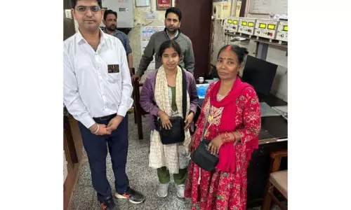 JAMMU: रेलवे स्टाफ ने खोया हुआ बैग ढूंढा, यात्री को सुरक्षित लौटाया JAMMU: रेलवे स्टाफ ने खोया हुआ बैग ढूंढा, यात्री को सुरक्षित लौटाया