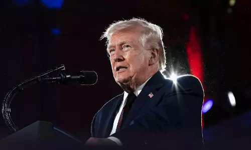 Trump ने अपने शानदार रिकॉर्ड का बखान किया, वायरल भाषण में मैक्रों का मज़ाक उड़ाया Trump ने अपने शानदार रिकॉर्ड का बखान किया, वायरल भाषण में मैक्रों का मज़ाक उड़ाया