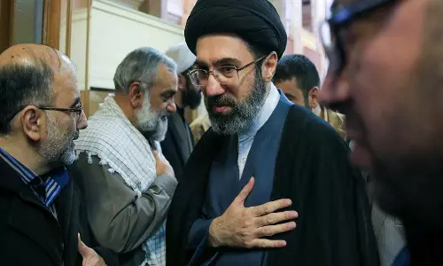 Mojtaba Khamenei ने बुनियादी ढांचे की बहाली के लिए अभियान शुरू किया