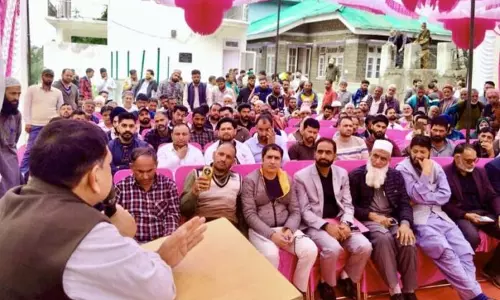 DDC ने स्थानीय लोगों से बातचीत की, विकास संबंधी ज़रूरतों का आकलन किया DDC ने स्थानीय लोगों से बातचीत की, विकास संबंधी ज़रूरतों का आकलन किया