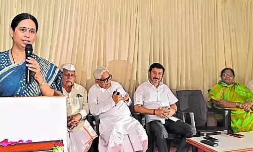 युवाओं को कांग्रेस में शामिल होने दें: Laxmi Hebbalkar युवाओं को कांग्रेस में शामिल होने दें: Laxmi Hebbalkar