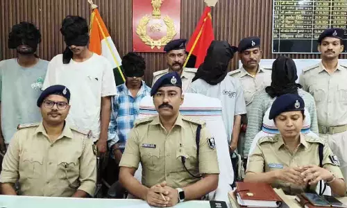 पुलिस ने सोना लूटकर गलाने वाले गिरोह का किया पर्दाफाश, 5 गिरफ्तार