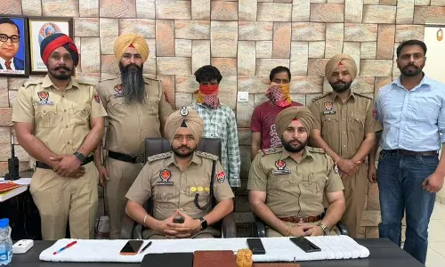 Ludhiana: अवैध पटाखा फैक्ट्री में विस्फोट के मामले में दो भाई गिरफ्तार Ludhiana: अवैध पटाखा फैक्ट्री में विस्फोट के मामले में दो भाई गिरफ्तार