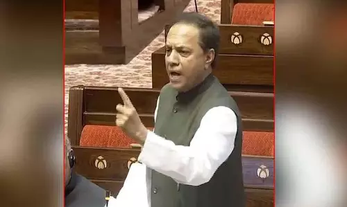 BRS ने माफ़ी की मांग की: केआर सुरेश रेड्डी ने कालेश्वरम को लेकर जल शक्ति मंत्री पर निशाना साधा BRS ने माफ़ी की मांग की: केआर सुरेश रेड्डी ने कालेश्वरम को लेकर जल शक्ति मंत्री पर निशाना साधा