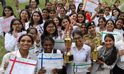 Chandigarh में सरकारी कॉलेज के सालाना कार्यक्रम में 500 अचीवर्स को सम्मानित किया गया Chandigarh में सरकारी कॉलेज के सालाना कार्यक्रम में 500 अचीवर्स को सम्मानित किया गया