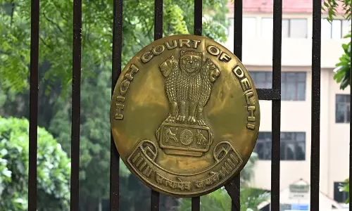 दिल्ली HC ने केजरीवाल-सिसोदिया को दिया जवाब का आखिरी मौका दिल्ली HC ने केजरीवाल-सिसोदिया को दिया जवाब का आखिरी मौका