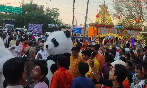 Anuppur: हनुमान प्रकट्योत्सव में श्रद्धालुओं की भारी भीड़ Anuppur: हनुमान प्रकट्योत्सव में श्रद्धालुओं की भारी भीड़