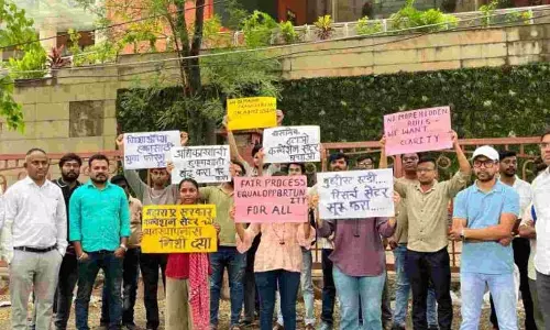 Nagpur स्टूडेंट्स प्रोटेस्ट: अंबेडकर सेंटर में एकेडमिक मुद्दे Nagpur स्टूडेंट्स प्रोटेस्ट: अंबेडकर सेंटर में एकेडमिक मुद्दे