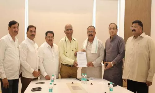 कांग्रेस ने CEC से मुलाकात की: SIR विवाद के बीच मांगें उठाईं कांग्रेस ने CEC से मुलाकात की: SIR विवाद के बीच मांगें उठाईं