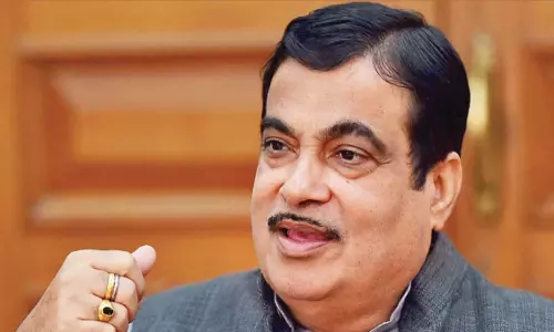 Gadkari ने असम में बांग्लादेशियों के वोट पर उठाया सवाल