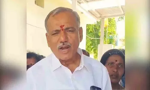 Revanth Sarkar: अगर टेस्को से ऑर्डर प्राइवेट कंपनियों को दिए गए तो हैंडलूम वर्कर्स को नुकसान हो सकता Revanth Sarkar: अगर टेस्को से ऑर्डर प्राइवेट कंपनियों को दिए गए तो हैंडलूम वर्कर्स को नुकसान हो सकता