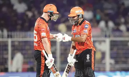 Kolkata: कोलकाता पर भारी पड़ा हैदराबाद का पलड़ा Kolkata: कोलकाता पर भारी पड़ा हैदराबाद का पलड़ा