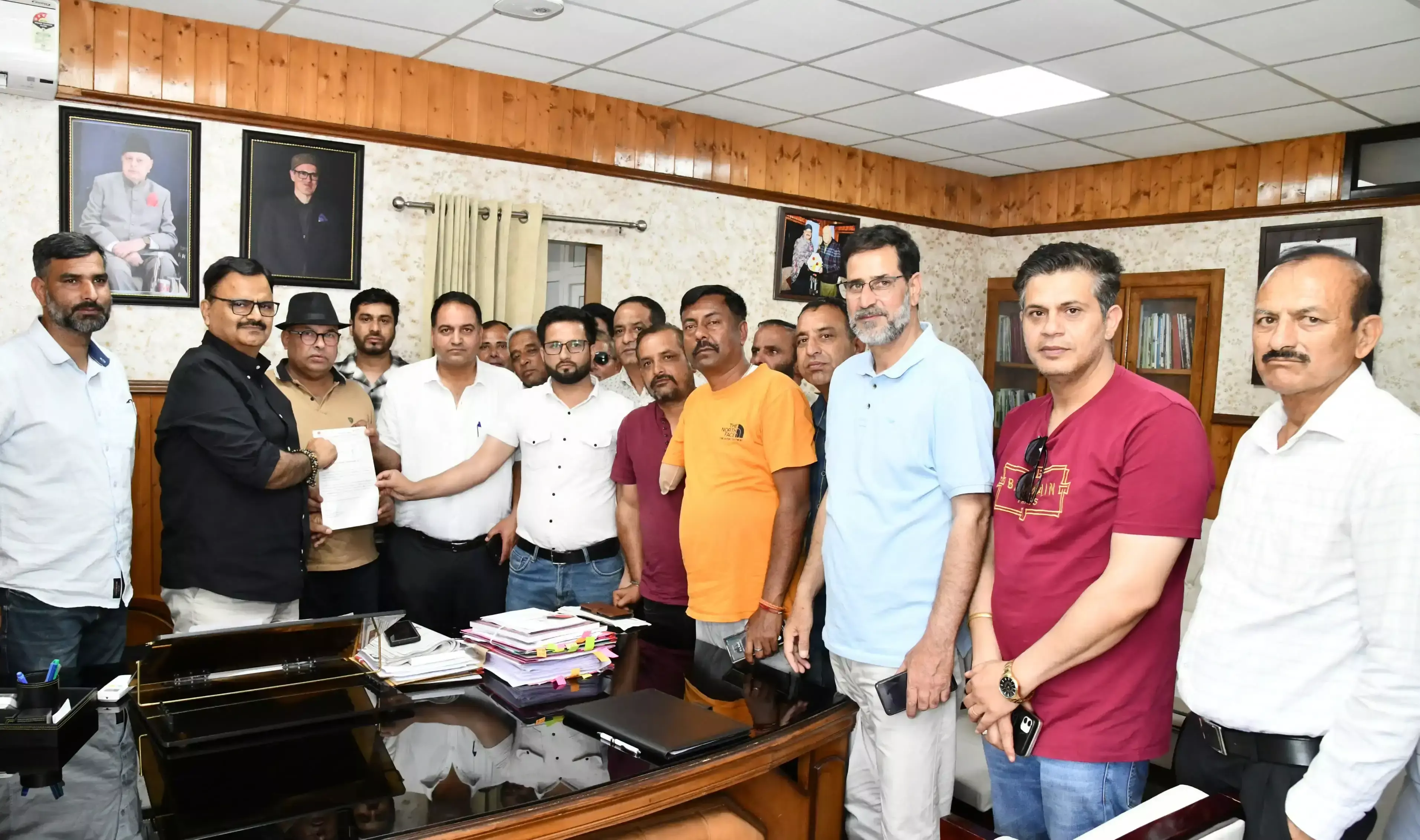 Jammu: जल जीवन मिशन भुगतान में विलंब, ठेकेदारों ने मंत्री जावेद राणा से मांगी मदद Jammu: जल जीवन मिशन भुगतान में विलंब, ठेकेदारों ने मंत्री जावेद राणा से मांगी मदद