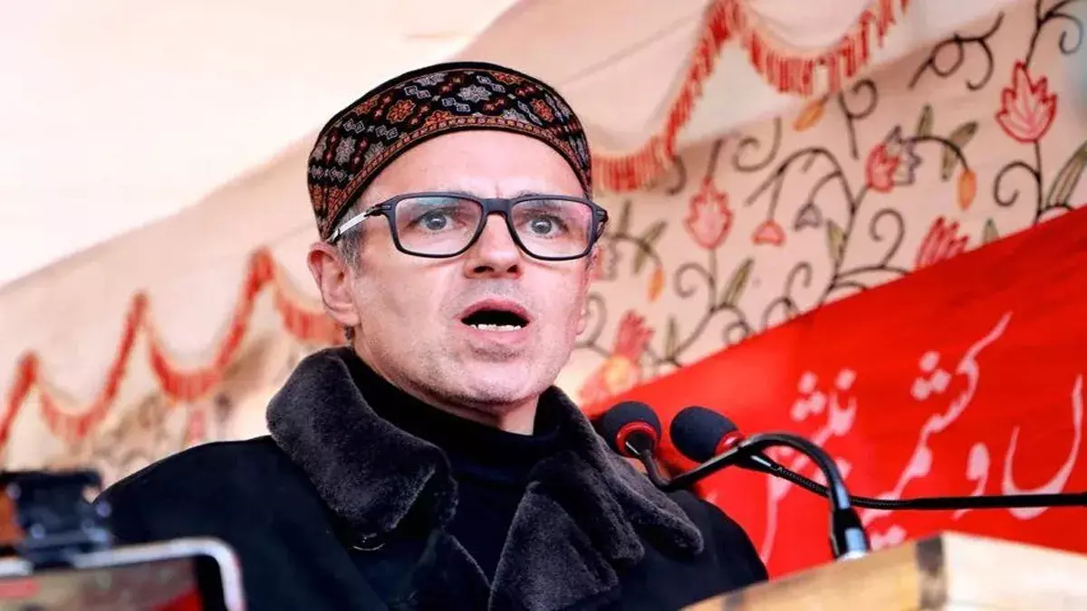 Jammu: जम्मू-कश्मीर में आवश्यक वस्तुओं की कमी की अफवाहों का मुख्यमंत्री उमर ने किया खंडन