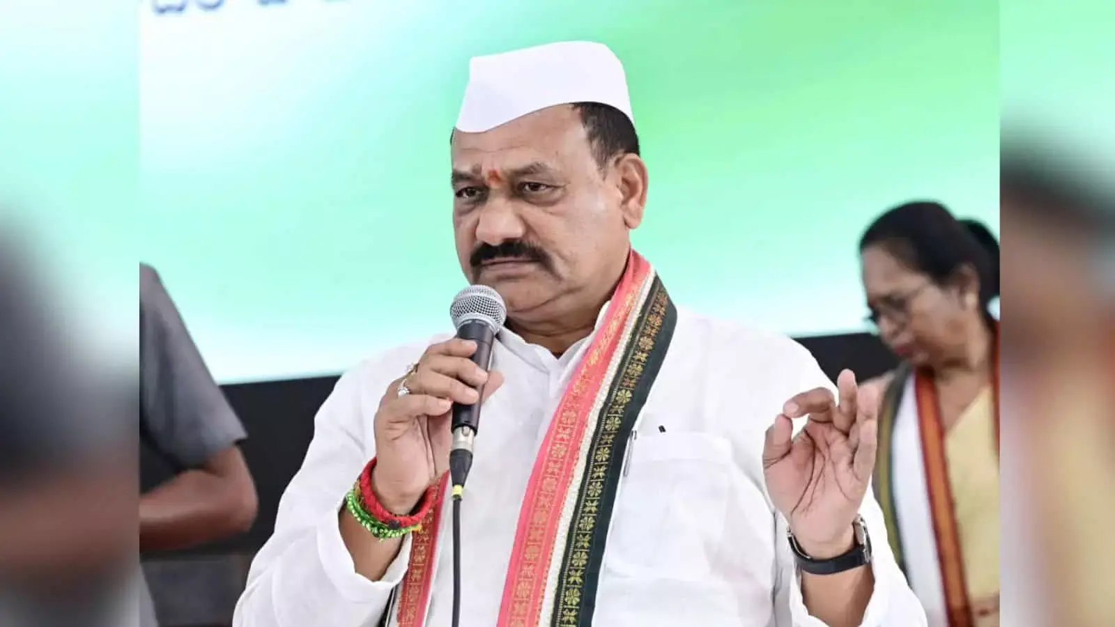 अमरावती बिल पास होने के बाद TPCC ने तेलंगाना की अनदेखी की ओर इशारा किया अमरावती बिल पास होने के बाद TPCC ने तेलंगाना की अनदेखी की ओर इशारा किया