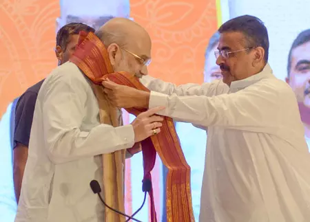 सुवेंदु अधिकारी भवानीपुर से करेंगे नामांकन, गृह मंत्री अमित शाह होंगे शामिल सुवेंदु अधिकारी भवानीपुर से करेंगे नामांकन, गृह मंत्री अमित शाह होंगे शामिल
