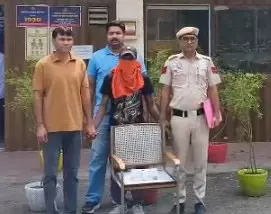 दिल्ली पुलिस की एएसबी सेल ने अवैध हथियार के साथ अपराधी को किया गिरफ्तार दिल्ली पुलिस की एएसबी सेल ने अवैध हथियार के साथ अपराधी को किया गिरफ्तार