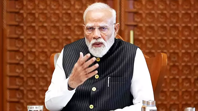 पश्चिम एशिया संघर्ष: देश पर युद्ध के असर को कम करने के लिए केंद्र की लामबंदी; PM Modi की अहम बैठक, पश्चिम एशिया संघर्ष: देश पर युद्ध के असर को कम करने के लिए केंद्र की लामबंदी; PM Modi की अहम बैठक,