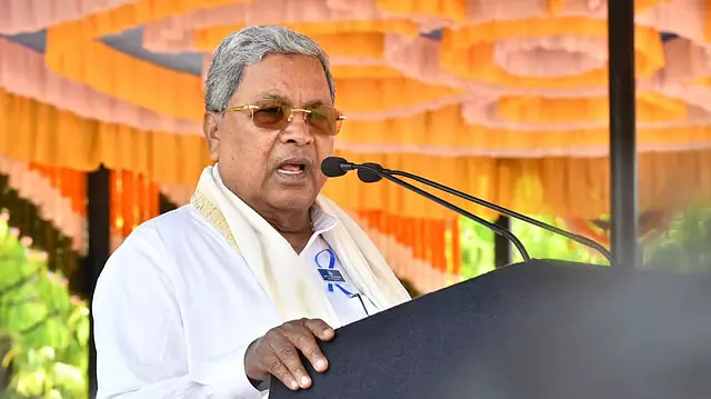 कानून-व्यवस्था और GDP के बीच सीधा संबंध है: CM सिद्धारमैया कानून-व्यवस्था और GDP के बीच सीधा संबंध है: CM सिद्धारमैया