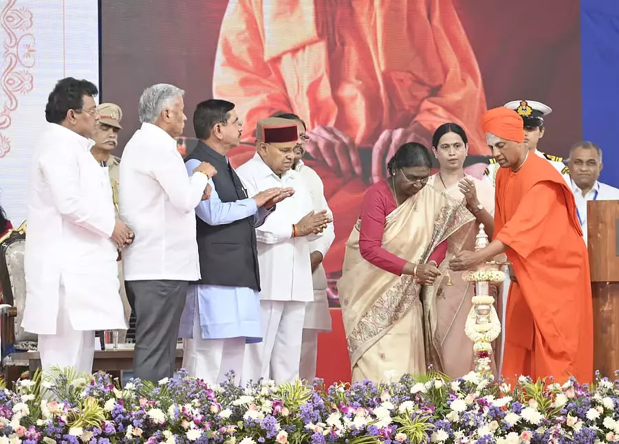 Shivakumara स्वामीजी जयंती: राष्ट्रपति ने गुलामी के दौरान उनके तीन योगदानों को याद किया Shivakumara स्वामीजी जयंती: राष्ट्रपति ने गुलामी के दौरान उनके तीन योगदानों को याद किया