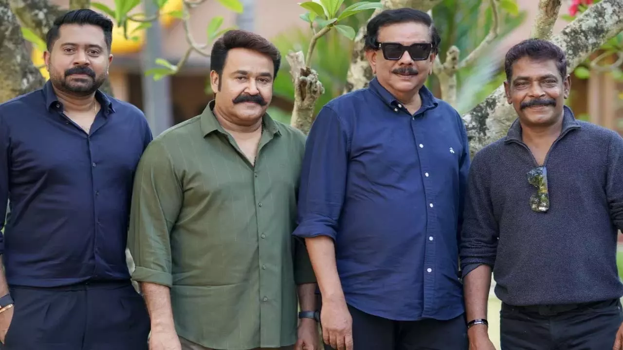 क्या Mohanlal और प्रियदर्शन दिसंबर 2026 में नई फिल्म की शूटिंग शुरू करने वाले हैं? क्या Mohanlal और प्रियदर्शन दिसंबर 2026 में नई फिल्म की शूटिंग शुरू करने वाले हैं?