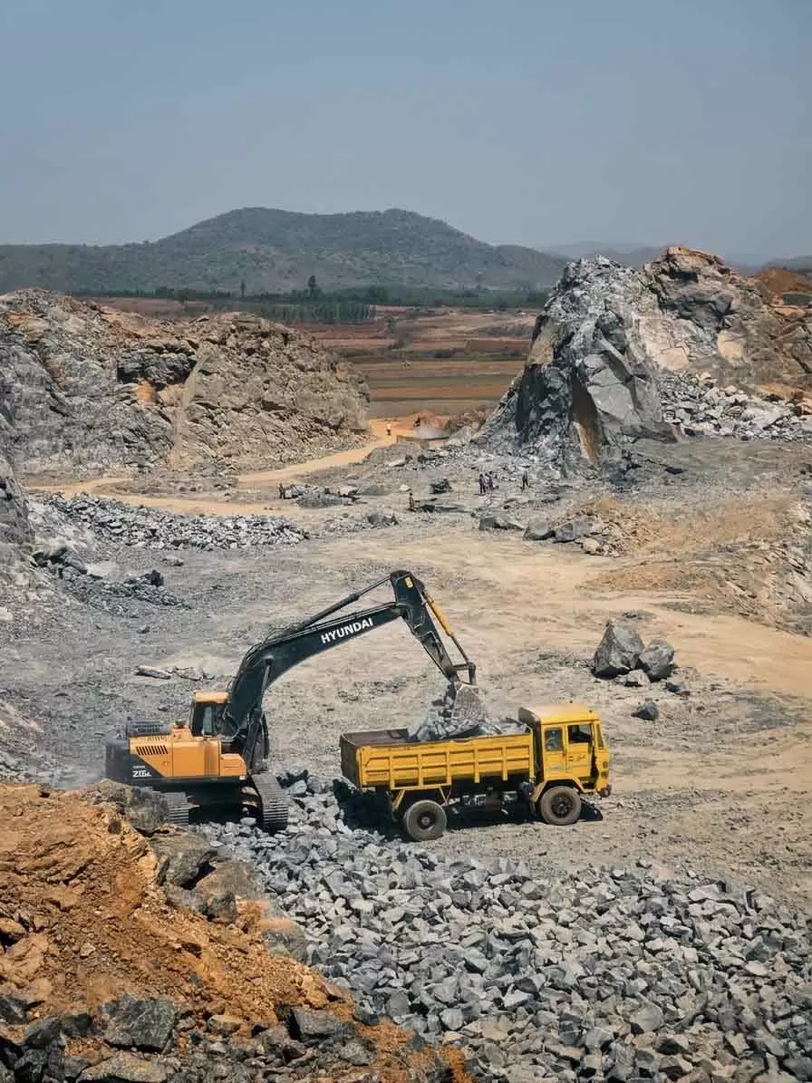 चिकिमा पहाड़ियों में खनन से Koraput के गांवों में रोजी-रोटी का संकट चिकिमा पहाड़ियों में खनन से Koraput के गांवों में रोजी-रोटी का संकट
