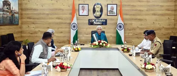 LG ने DCs, SSPs के साथ मीटिंग की, ड्रग्स के खतरे के खिलाफ ‘ज़ीरो टॉलरेंस’ पॉलिसी की मांग की LG ने DCs, SSPs के साथ मीटिंग की, ड्रग्स के खतरे के खिलाफ ‘ज़ीरो टॉलरेंस’ पॉलिसी की मांग की