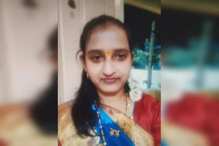 महिला टेक-कर्मी और उसके बेटे का शव मिला, सुसाइड नोट भी मिला महिला टेक-कर्मी और उसके बेटे का शव मिला, सुसाइड नोट भी मिला