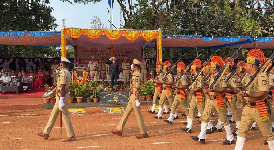 कर्तव्य की भावना हो तो अपराध नियंत्रण संभव है: Police Commissioner कर्तव्य की भावना हो तो अपराध नियंत्रण संभव है: Police Commissioner