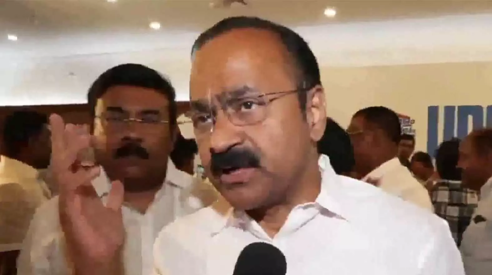 UDF 100 से ज़्यादा सीटों के साथ वापसी करेगा: केरल विधानसभा चुनावों से पहले कांग्रेस के VD सतीशन UDF 100 से ज़्यादा सीटों के साथ वापसी करेगा: केरल विधानसभा चुनावों से पहले कांग्रेस के VD सतीशन