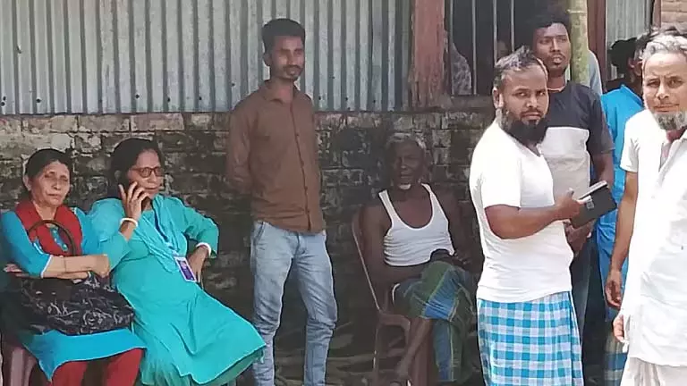 Supplementary list से नाम गायब होने पर मयनागुड़ी में तनाव बढ़ गया Supplementary list से नाम गायब होने पर मयनागुड़ी में तनाव बढ़ गया