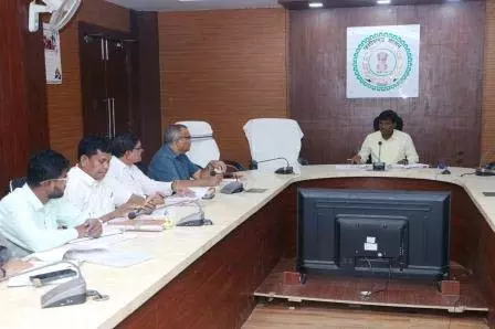 निर्माण विभागों की मासिक समीक्षा बैठक सम्पन्न, कलेक्टर ने गुणवत्तापूर्ण कार्यों के दिए निर्देश निर्माण विभागों की मासिक समीक्षा बैठक सम्पन्न, कलेक्टर ने गुणवत्तापूर्ण कार्यों के दिए निर्देश