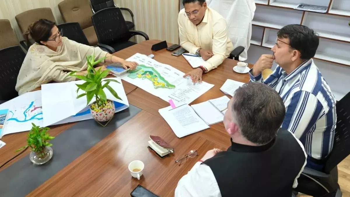 Dehradun: सुनियोजित भविष्य के लिए ऋषिकेश महायोजना 2031 का बड़ा कदम Dehradun: सुनियोजित भविष्य के लिए ऋषिकेश महायोजना 2031 का बड़ा कदम