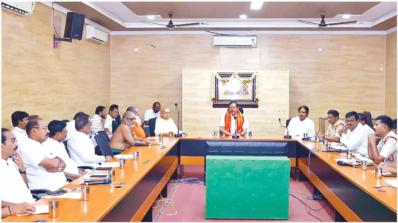 Andhra: भ्रामराम्बा देवी कुंभोत्सव के लिए विस्तृत व्यवस्थाओं को अंतिम रूप दिया गया