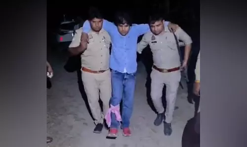 पुलिस और एसओजी की बदमाशों से मुठभेड़, एक के पैर में लगी गोली, दूसरा भी गिरफ्तार पुलिस और एसओजी की बदमाशों से मुठभेड़, एक के पैर में लगी गोली, दूसरा भी गिरफ्तार