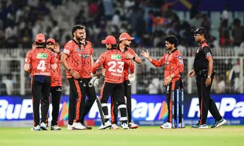 आईपीएल 2026: केकेआर पर बड़ी जीत के बाद भी शीर्ष-4 में नहीं एसआरएच, अंकतालिका पर डालें एक नजर आईपीएल 2026: केकेआर पर बड़ी जीत के बाद भी शीर्ष-4 में नहीं एसआरएच, अंकतालिका पर डालें एक नजर