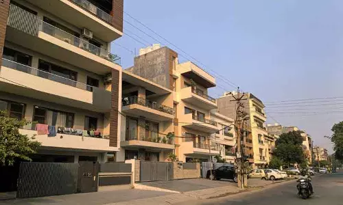 Haryana हाईकोर्ट ने स्टिल्ट+4 फ्लोर पॉलिसी पर रोक लगाई, इंफ्रास्ट्रक्चर पर सवाल उठाए Haryana हाईकोर्ट ने स्टिल्ट+4 फ्लोर पॉलिसी पर रोक लगाई, इंफ्रास्ट्रक्चर पर सवाल उठाए
