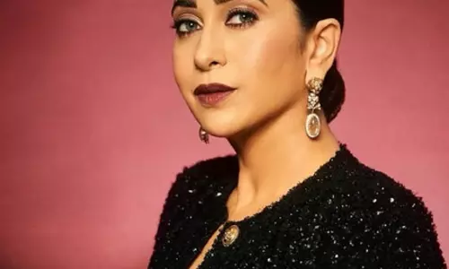 मां बबिता को याद कर करिश्मा कपूर के छलके आंसू, बोलीं- मैं जो भी हूं, उनकी वजह से हूं मां बबिता को याद कर करिश्मा कपूर के छलके आंसू, बोलीं- मैं जो भी हूं, उनकी वजह से हूं
