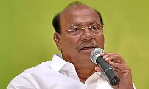 रामदास ने PMK की तीसरी उम्मीदवार सूची जारी की रामदास ने PMK की तीसरी उम्मीदवार सूची जारी की