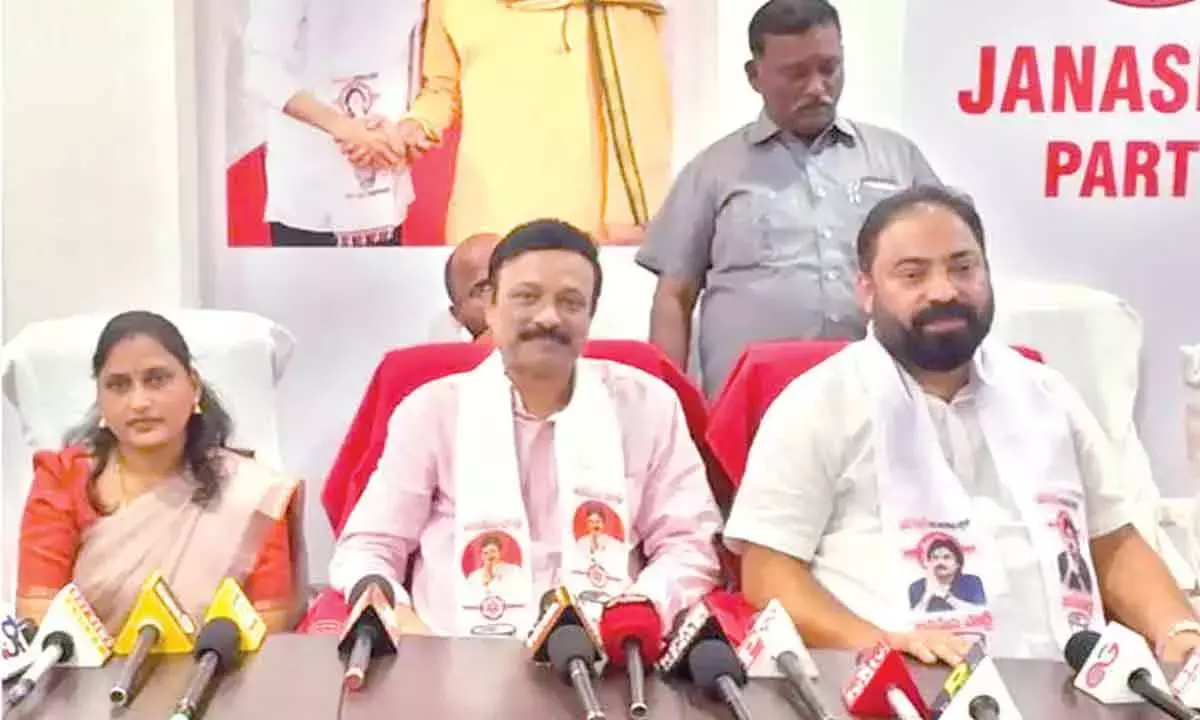 Andhra: जन सेना नेताओं ने जगन की टिप्पणी पर पलटवार किया