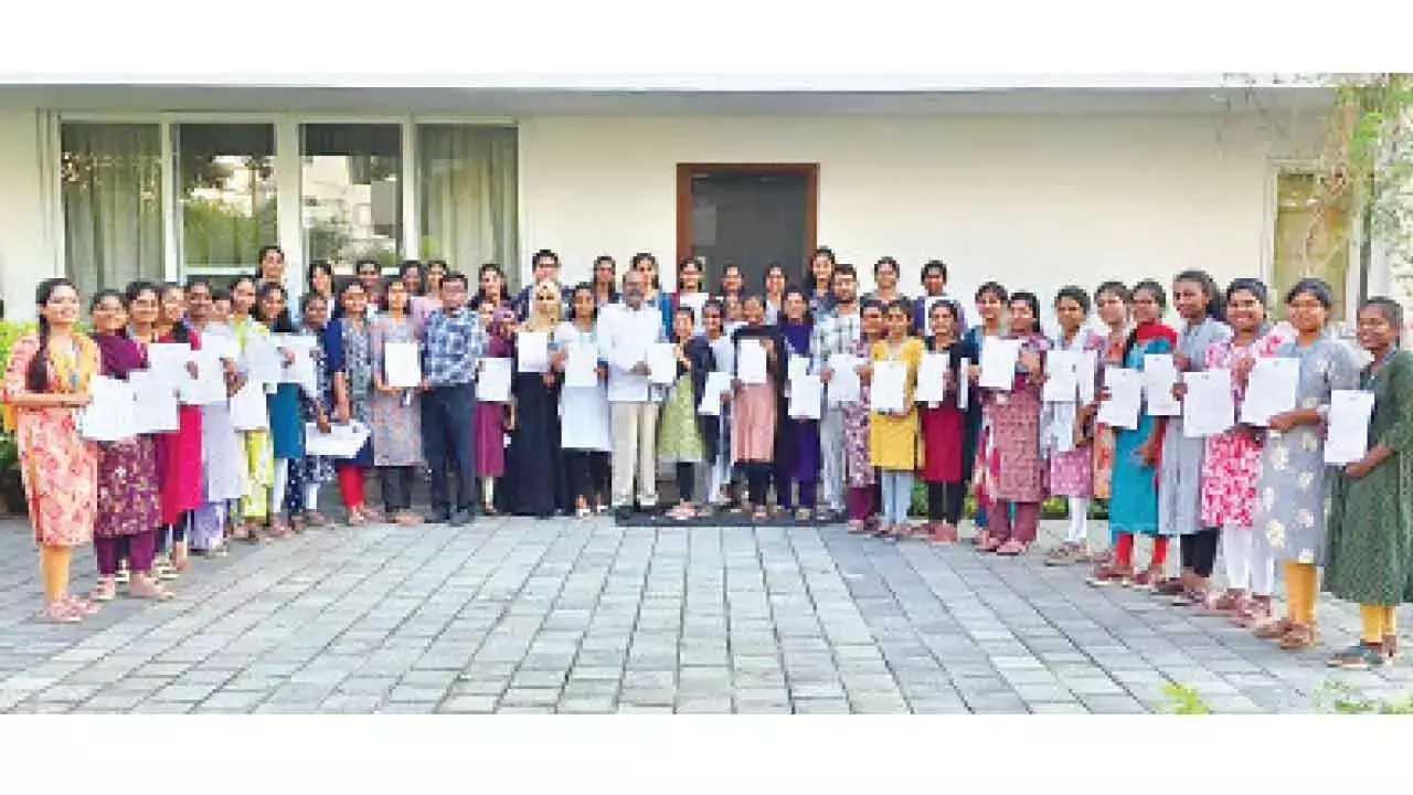 Telangana: हनुमानकोंडा में SVS इंस्टिट्यूशन्स में मेगा जॉब ड्राइव का आयोजन किया Telangana: हनुमानकोंडा में SVS इंस्टिट्यूशन्स में मेगा जॉब ड्राइव का आयोजन किया