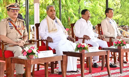 क्राइम बढ़ा, CM सिद्धारमैया ने टेक्नोलॉजी इस्तेमाल के दिए निर्देश क्राइम बढ़ा, CM सिद्धारमैया ने टेक्नोलॉजी इस्तेमाल के दिए निर्देश