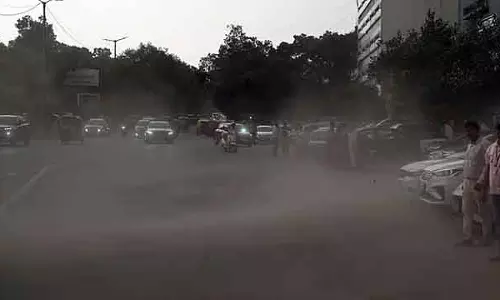 Delhi-NCR में धूल आंधी का कहर, AQI में भारी गिरावट Delhi-NCR में धूल आंधी का कहर, AQI में भारी गिरावट