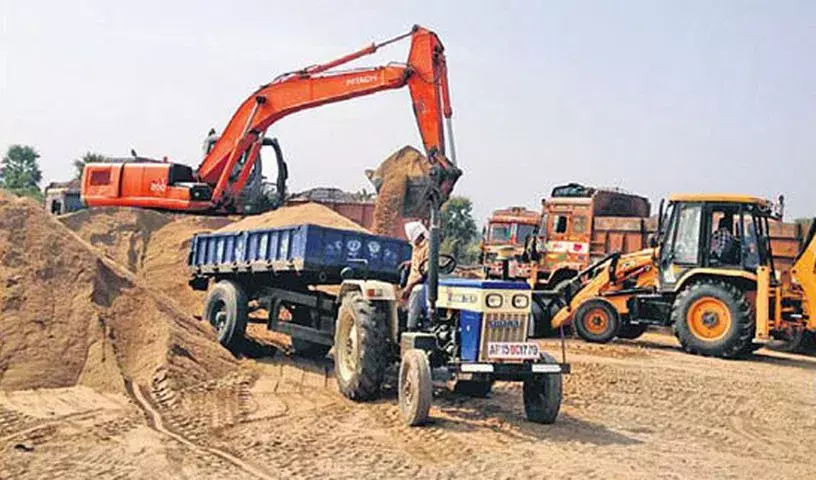 BRS ने कांग्रेस शासन में रेत राजस्व में गड़बड़ी का आरोप लगाया