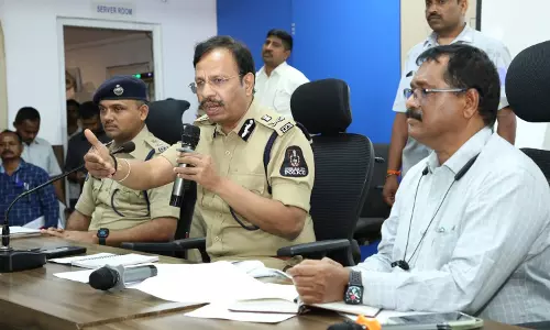 Hyderabad पुलिस ने खाने में मिलावट के खिलाफ कार्रवाई की, 92 केस दर्ज किए गए Hyderabad पुलिस ने खाने में मिलावट के खिलाफ कार्रवाई की, 92 केस दर्ज किए गए